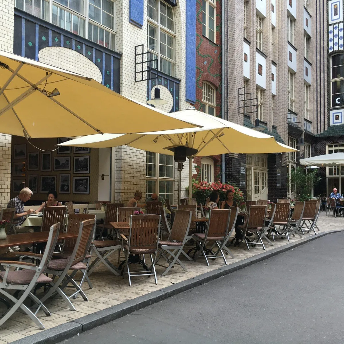 cafeteria terrace berlin street city 796301jpgd