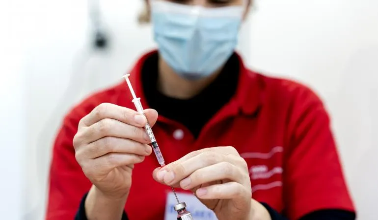 corona vaccin rivm eenmalig te gebruiken bij persbericht