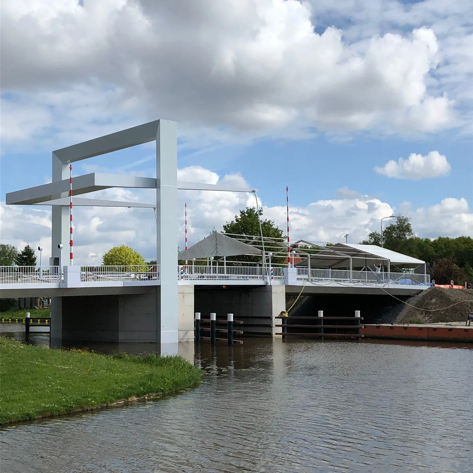 d54xpwuwkaavqswjpg large