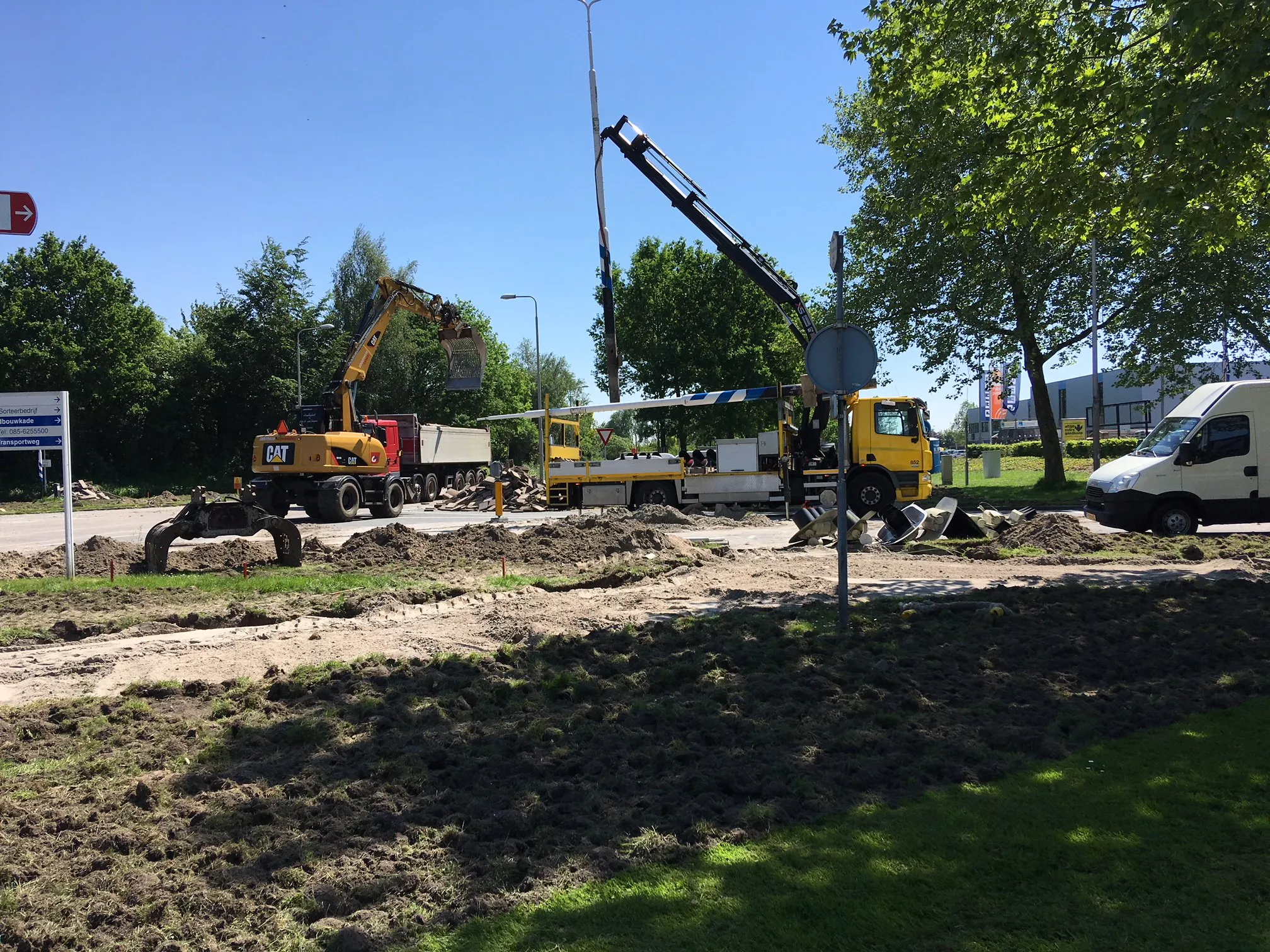 ddpt92ew4aaimijjpg large