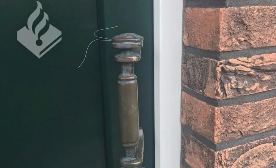 draadje om deurklink pol nop urk e1502264785855