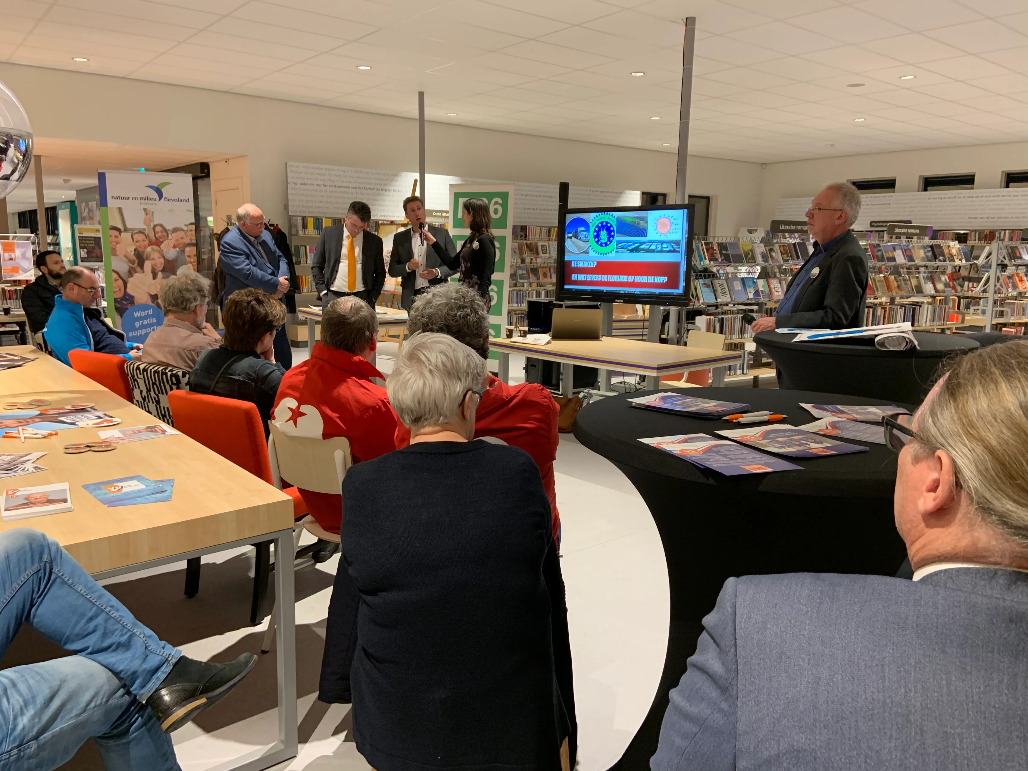 foto bijeenkomst verkiezingen emmeloord 11 maart 2019