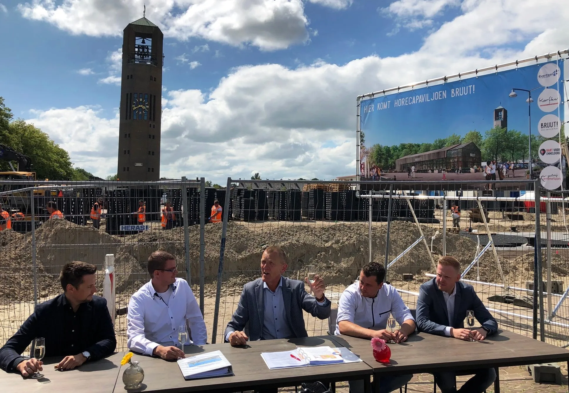 foto ondertekening e1561993471690