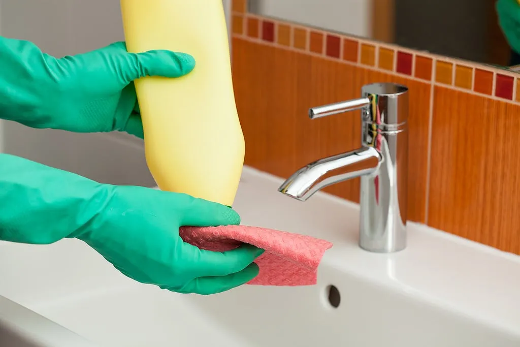 huishouden schoonmaken cc by flckrcom