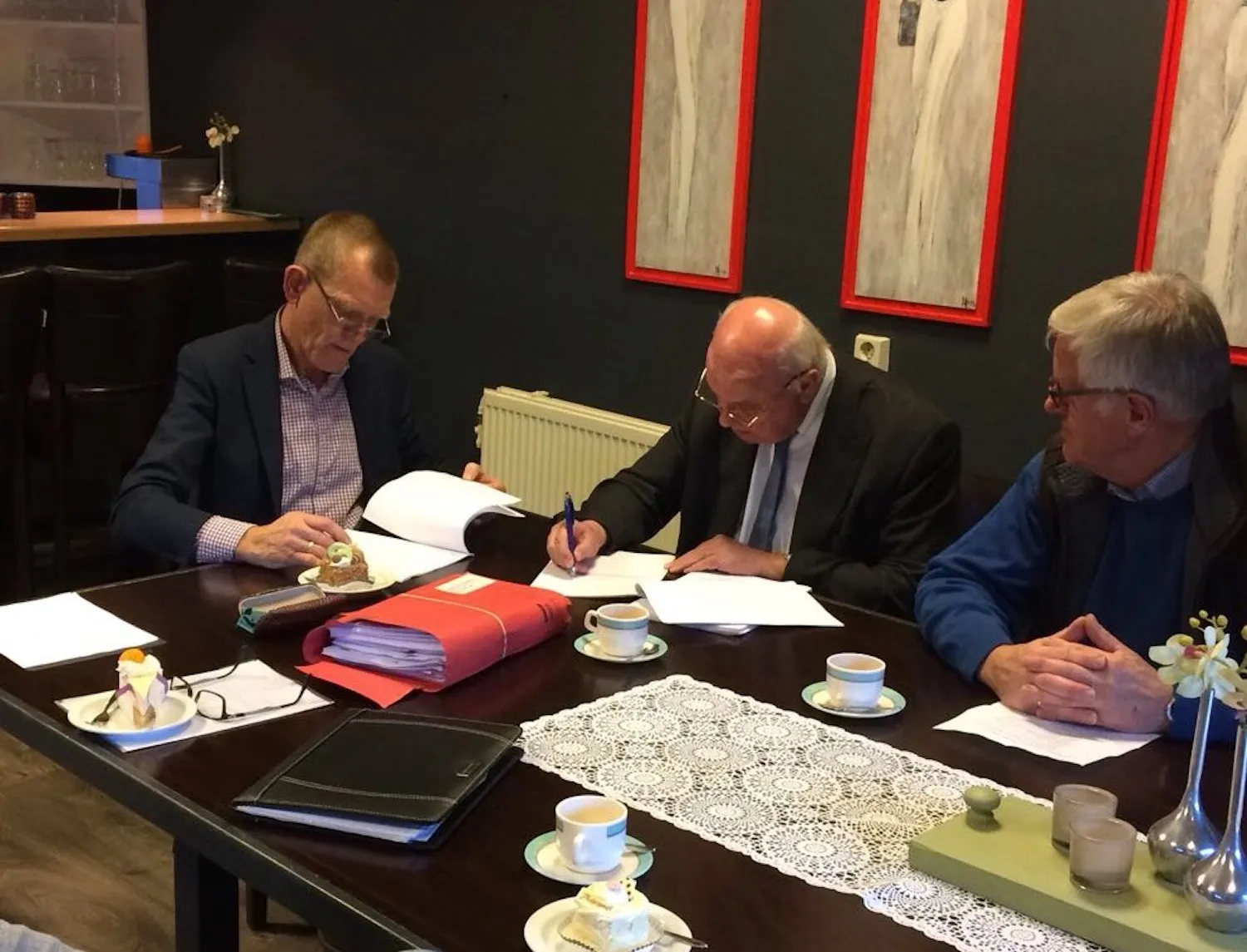 ondertekening woningbouwkavel kraggenburg