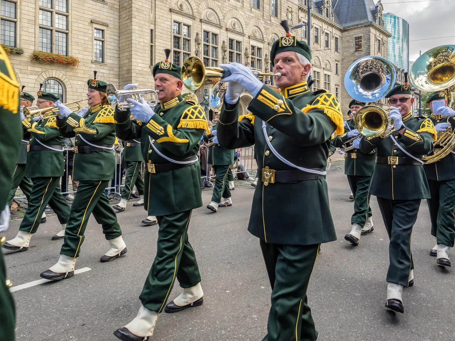 traditioneel jachthoornkorps garde jagers coolsingel rotterdam 21733099081