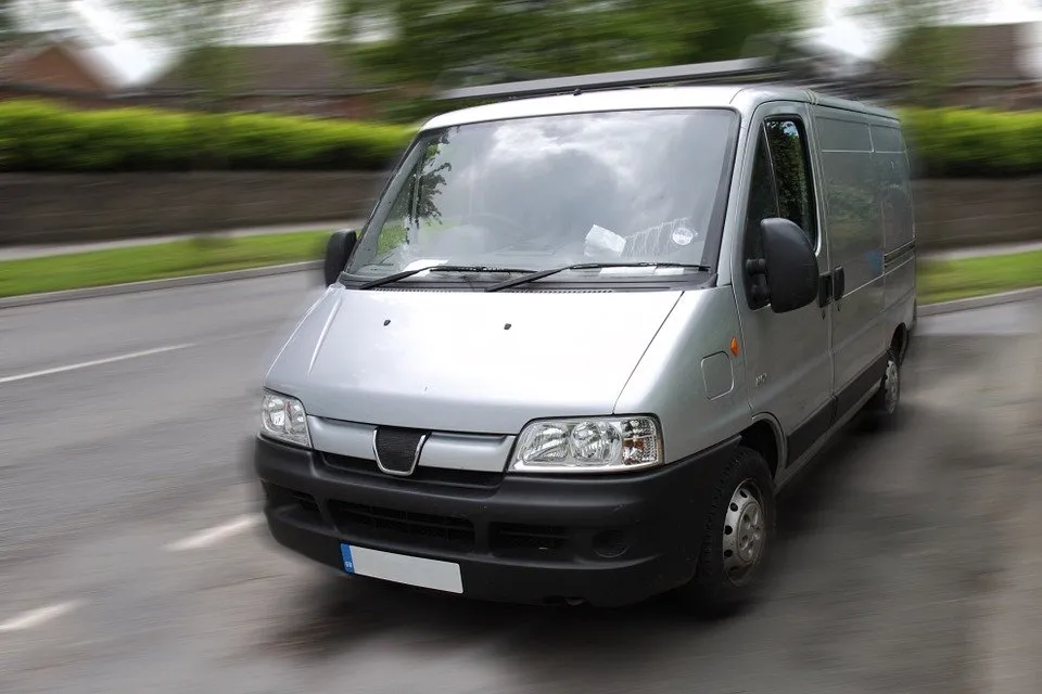 van 3676 960 720