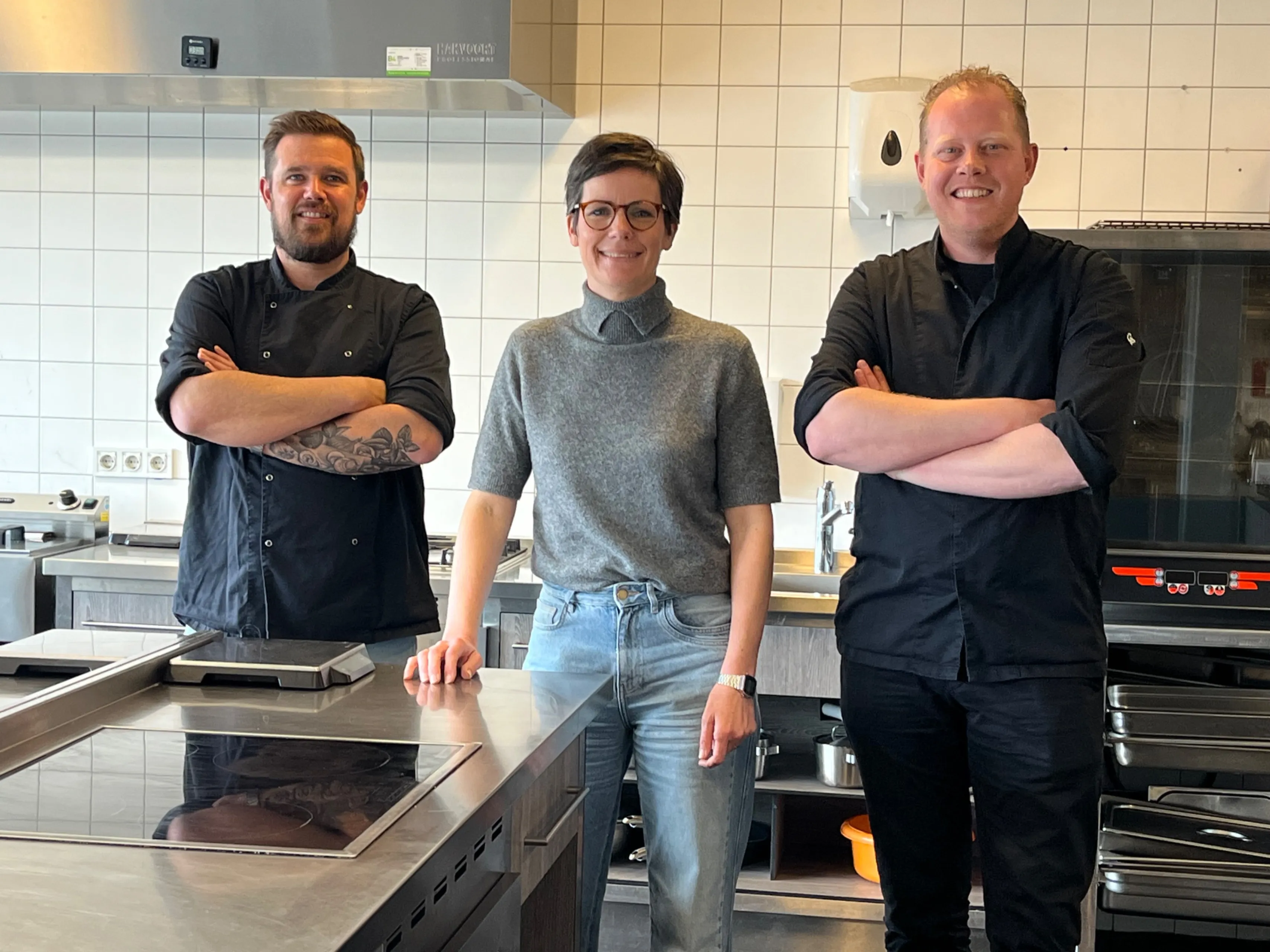 Persfoto diner Praktijkonderwijs aan tafel 7 en 8 mei 2026