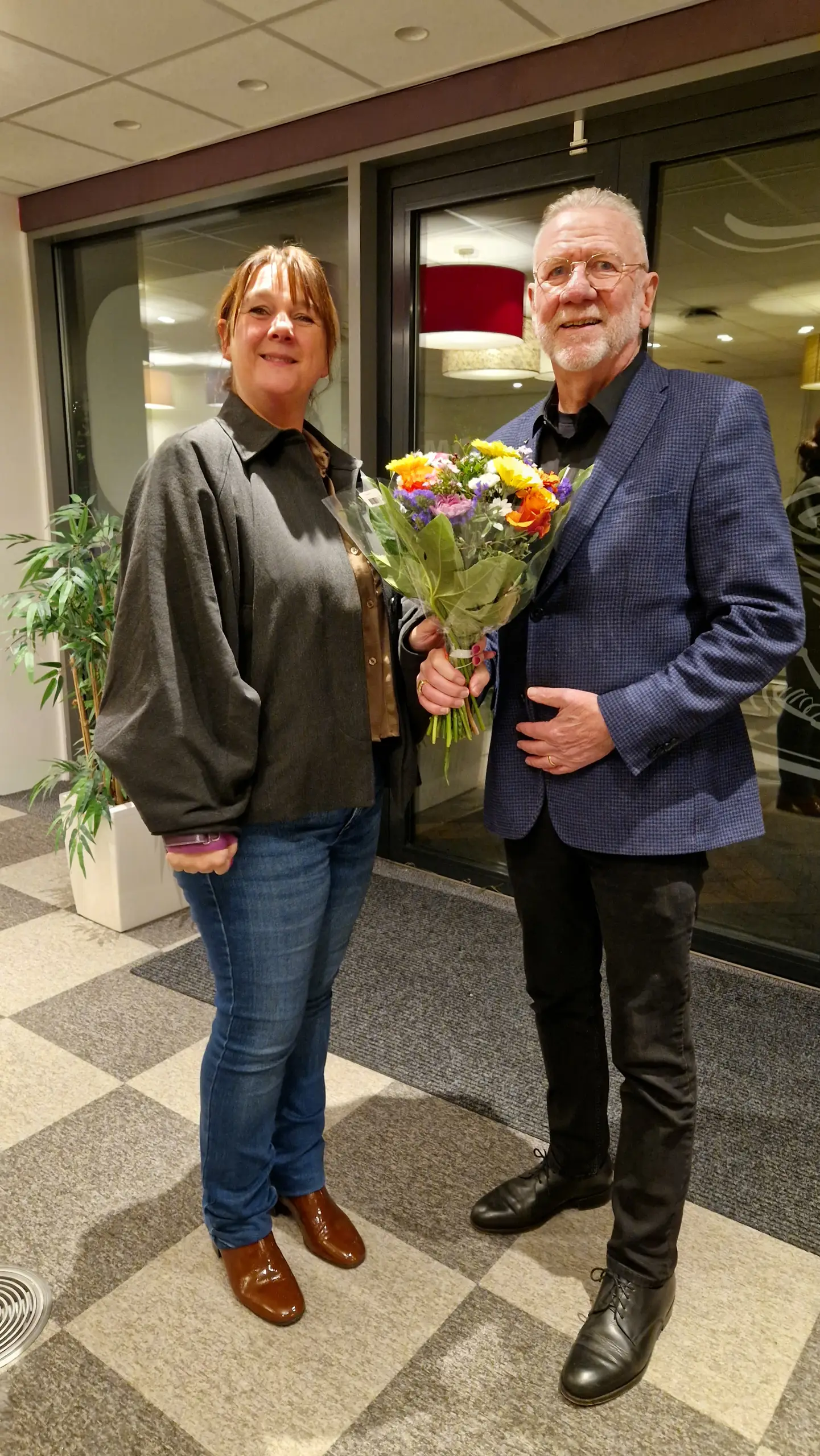 bestuurslid Jolanda Prins (links) lijsttrekker Wout Jansen (rechts)