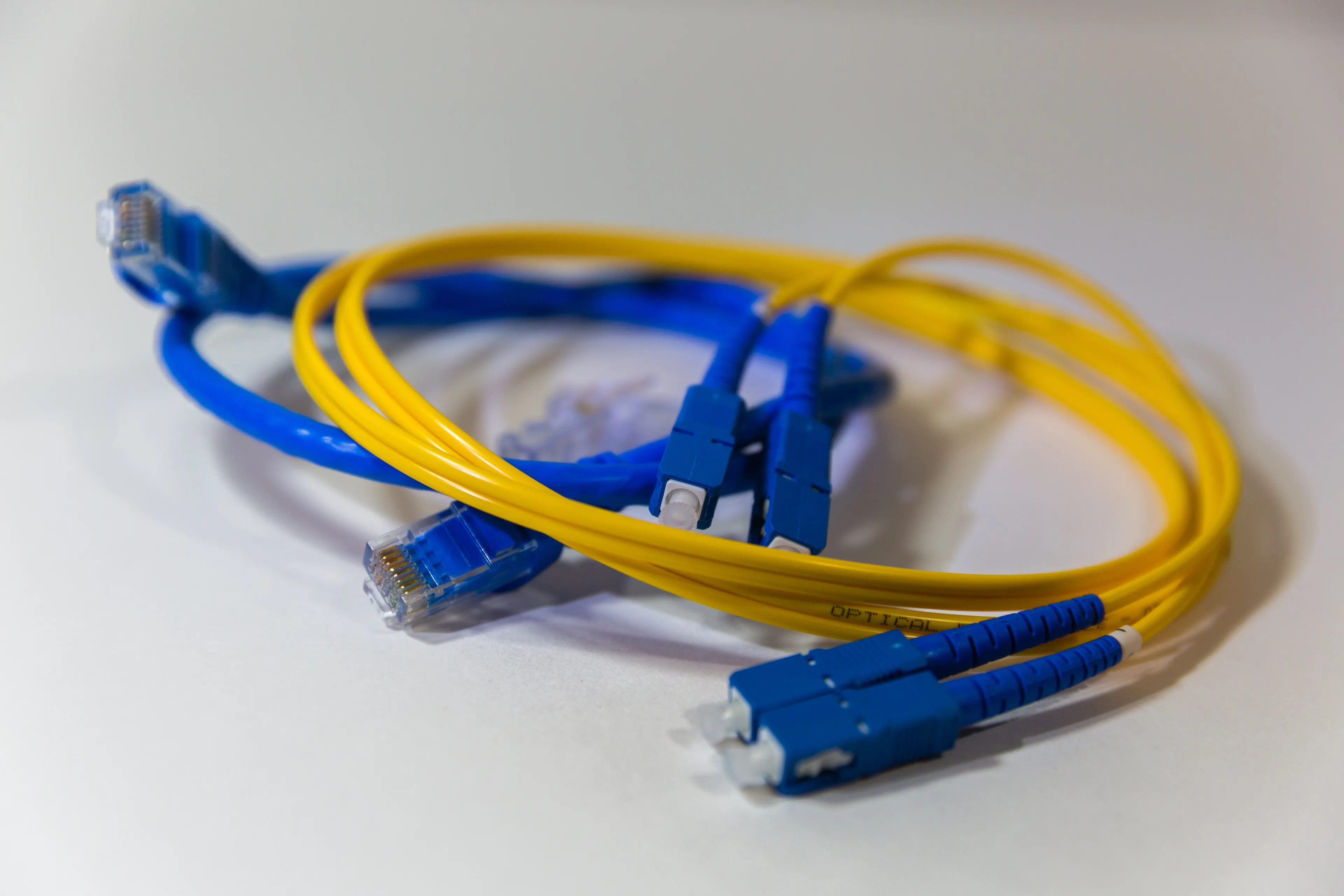 fiber optics 2633604