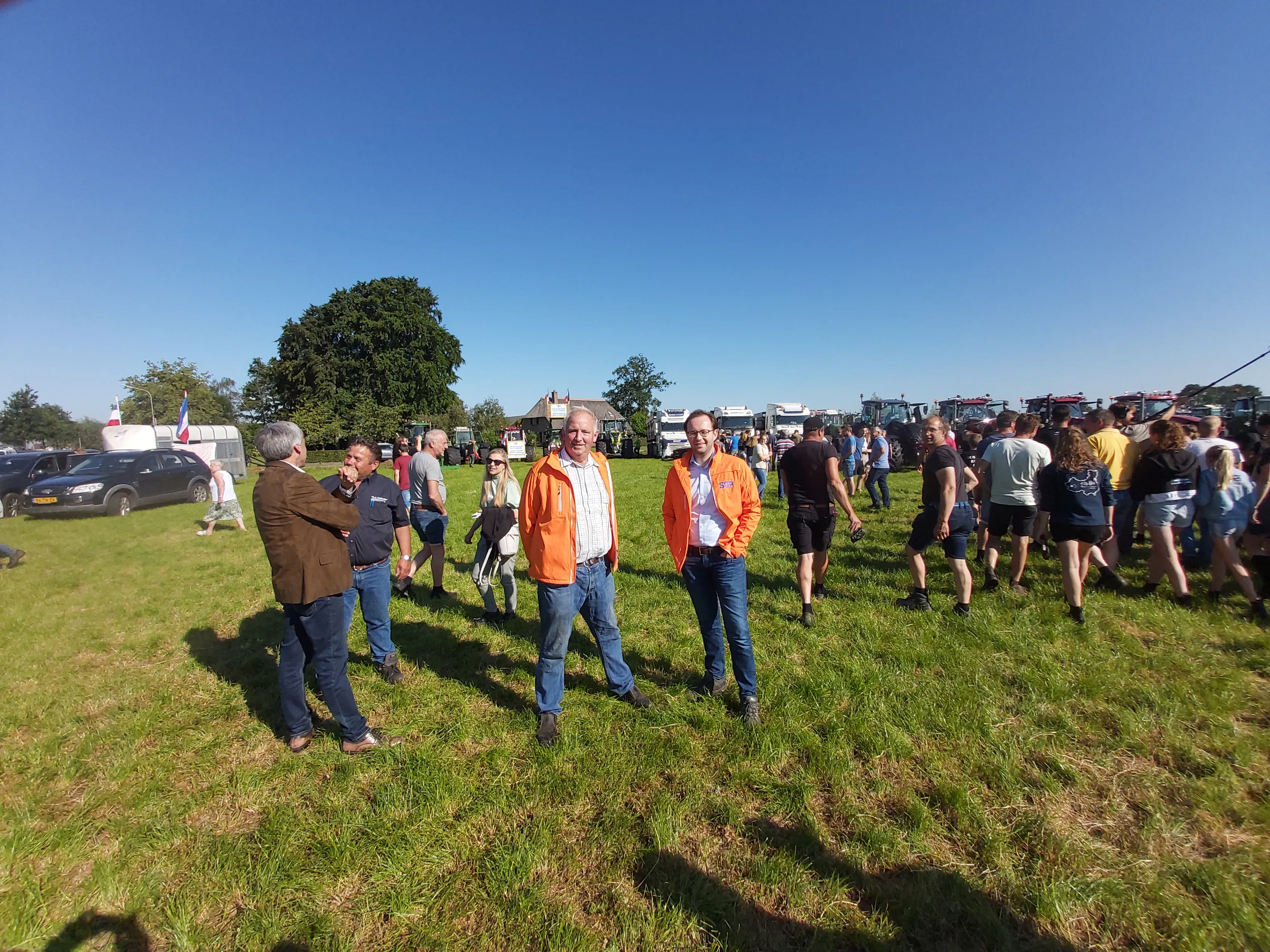 foto vertrek boeren uit nunspeet 2