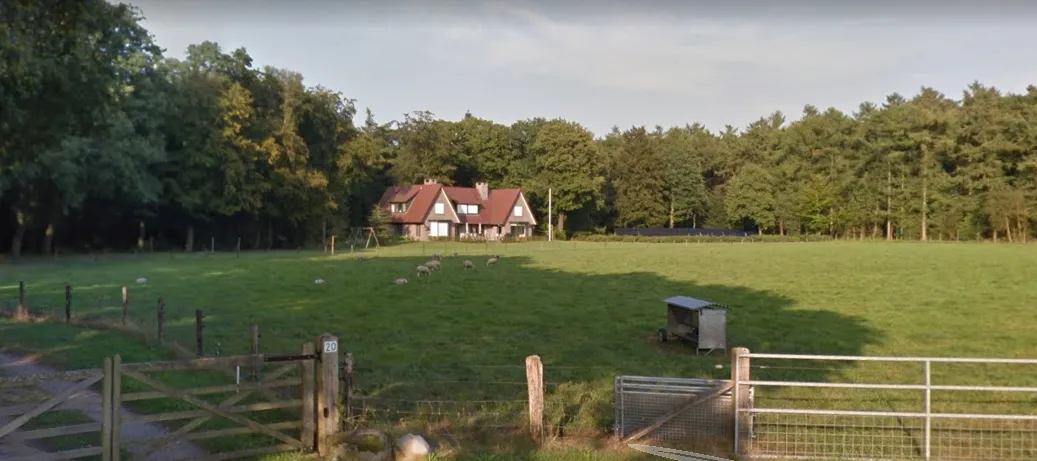 vierhouten overval gewapende google street view
