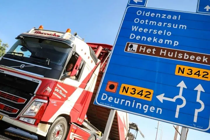 37842904 1795716977178152 1904923153755275264 n