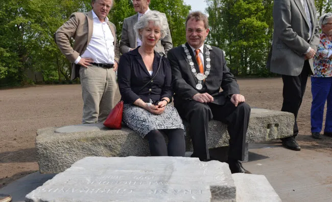 r6x5b6tbypb77a9jgzdbl2bc1 gedenkbank