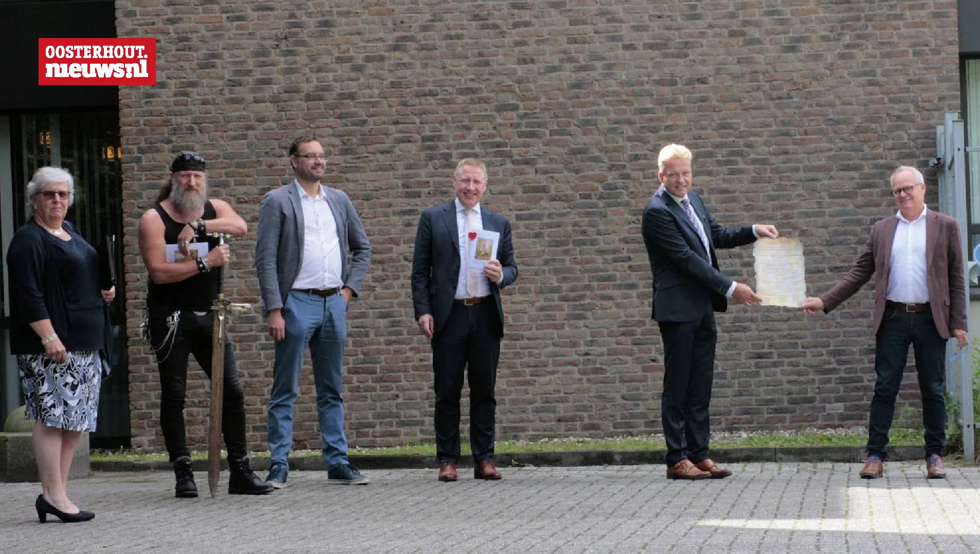 verweesde toren stadhuis