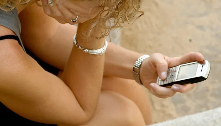 mobiel telefoon hq flickr pedro ribeiro simoes cc by 20 715x408