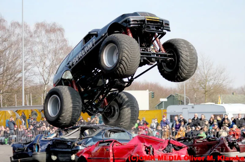 sxinptv6huysr2gv1cxf97yei stuntshow1