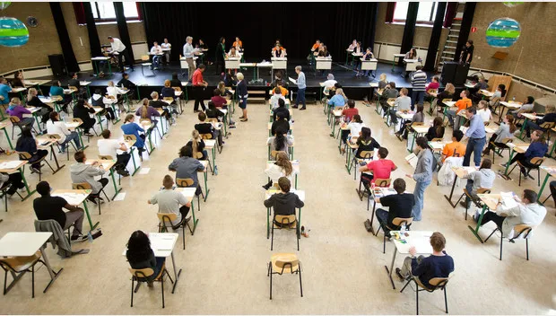 a8l22uvfwn75fpv93qk5f0fxu examen school