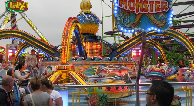 bqhvs1km4gpmytsqrk5e5n4wf kermis front