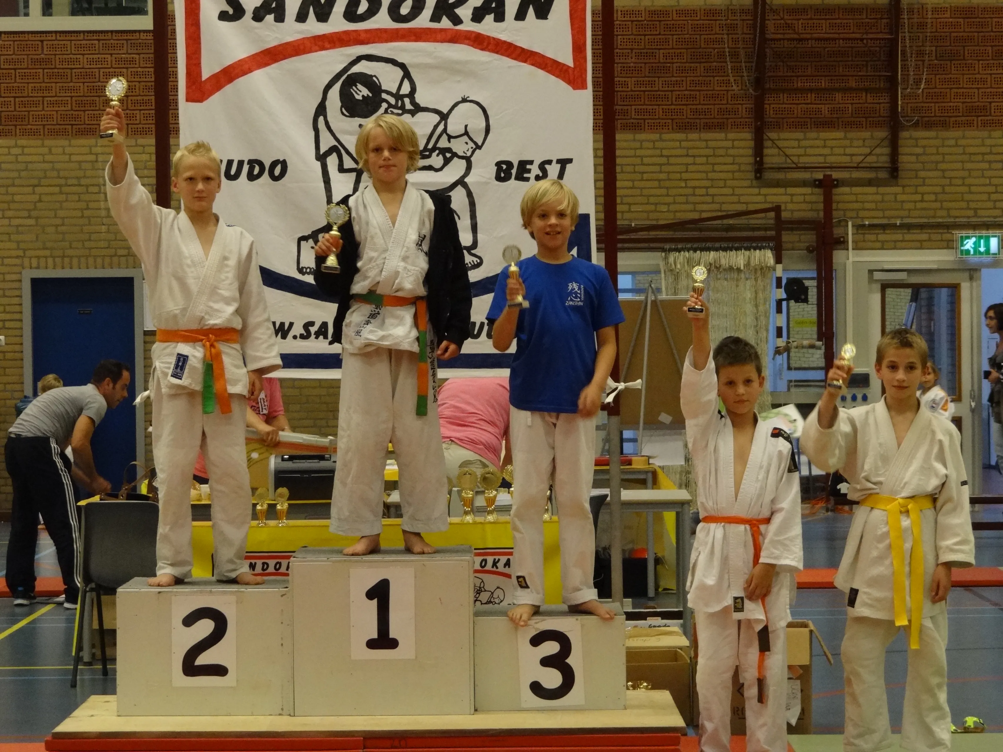 d02yhhdlyg2m2041fzxafanuv sem br