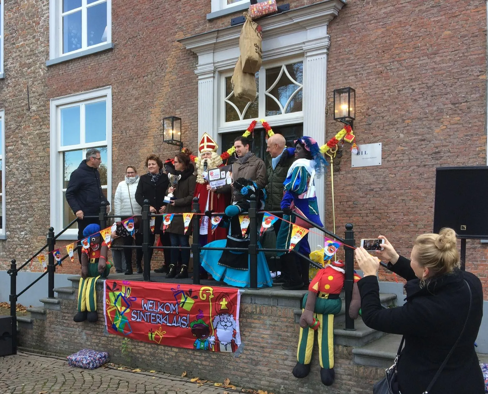 f273c95d dcb1 4147 b7cf fff5c6d6b823