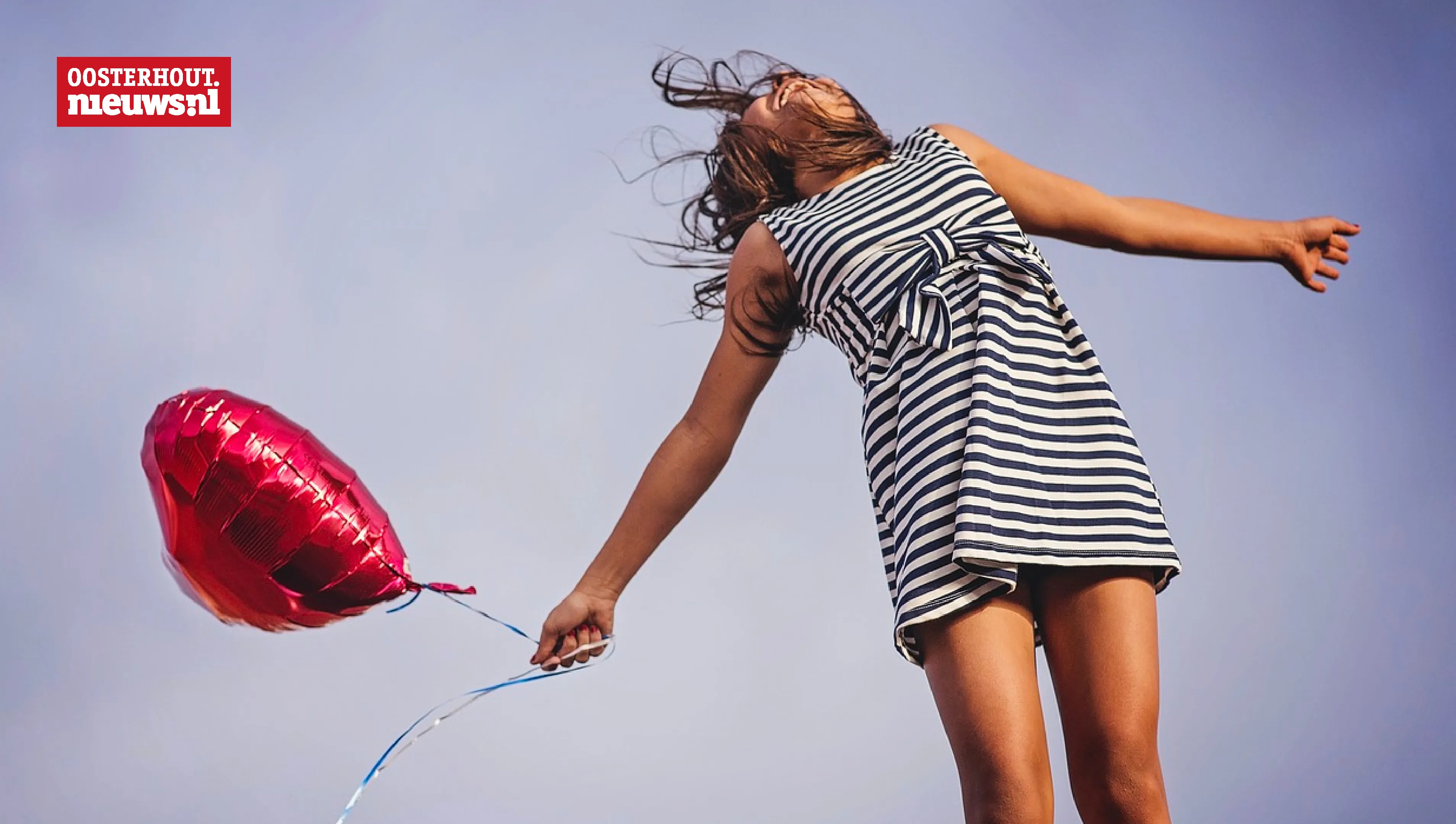 gelukkig vrouw hart ballon