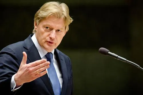 m5ud5tqpf6rqowckppuna0xct jb7gxv1qr95vx7im08iv323jm w500 c