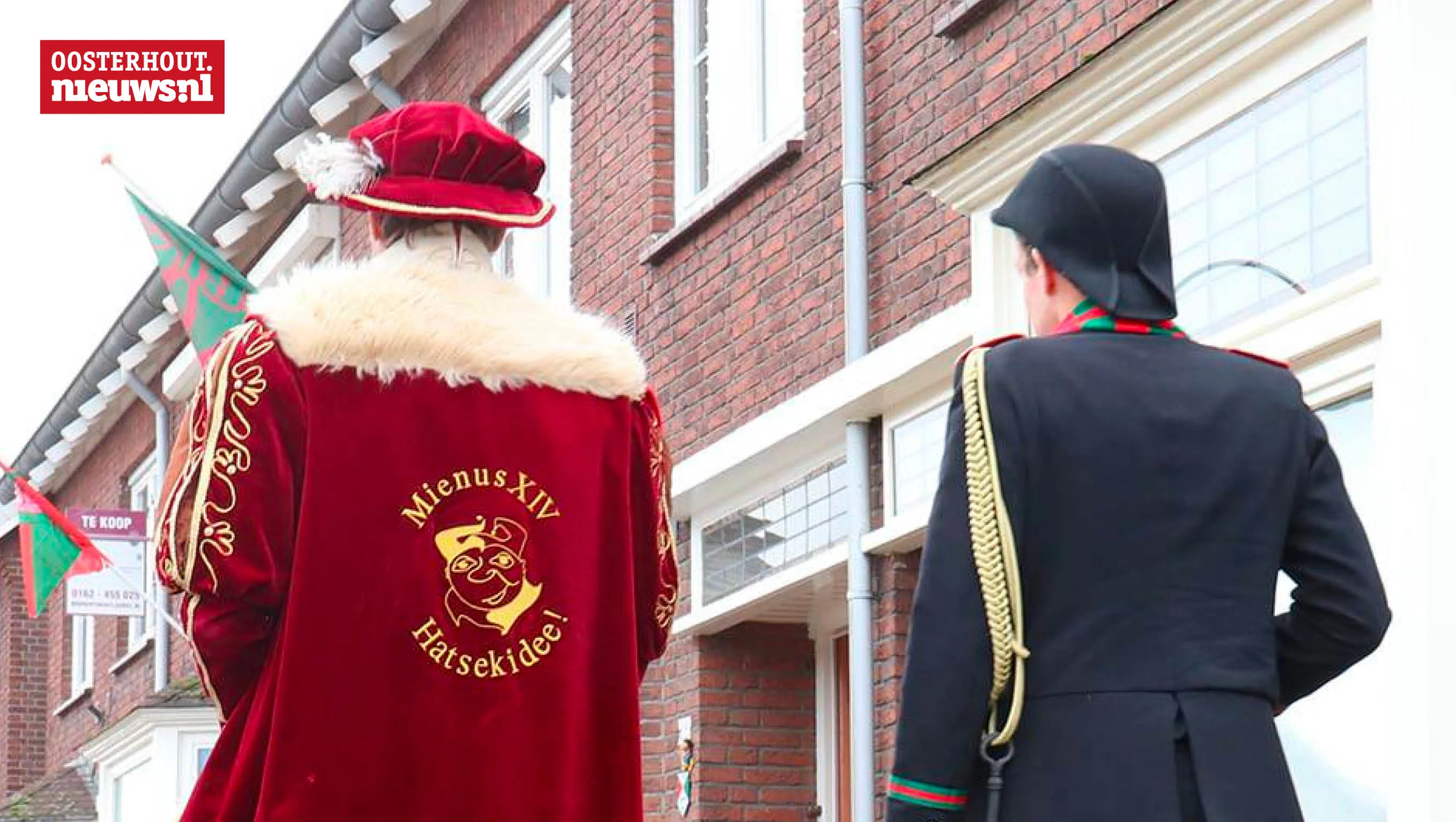 mienus en adjudant rug