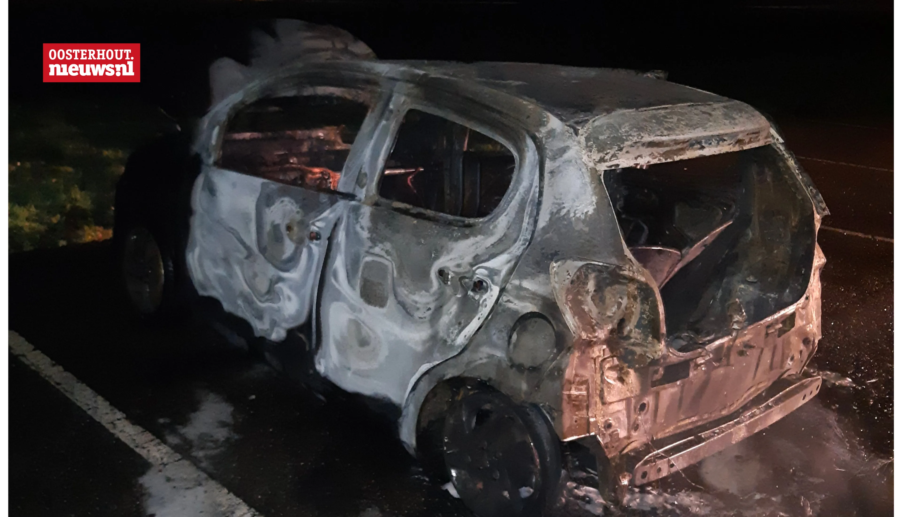 uitgebrande auto