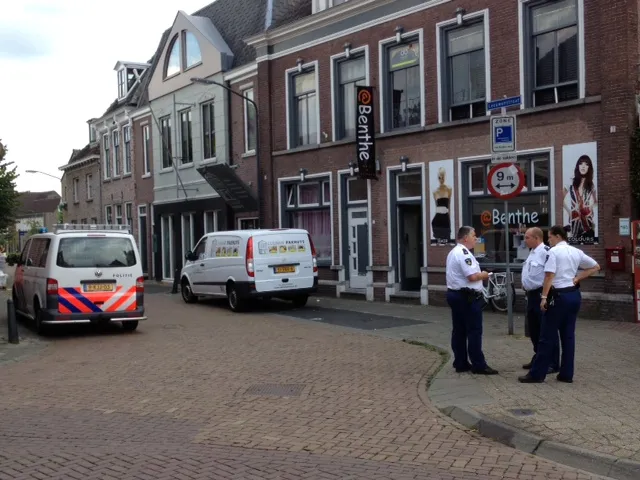 w8isgbozm8phlc8ftkcf7x24z overval1