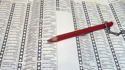 x5v0l6n2ijuy1bl9dwn4g6io8 stemmen rood potlood