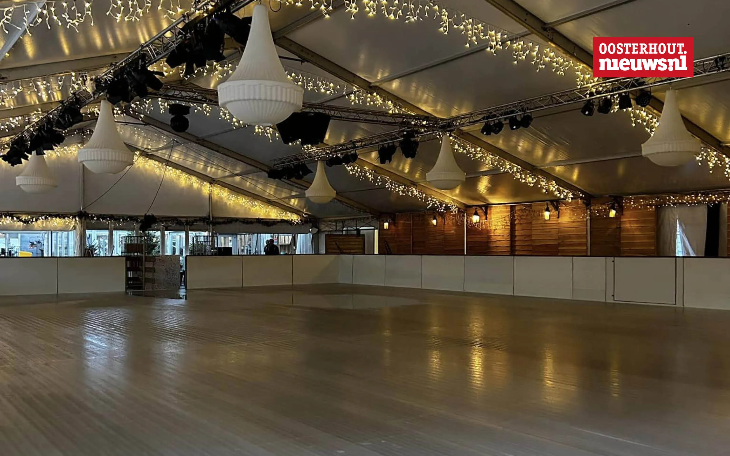 schaatsbaan ijsmarkt 2024