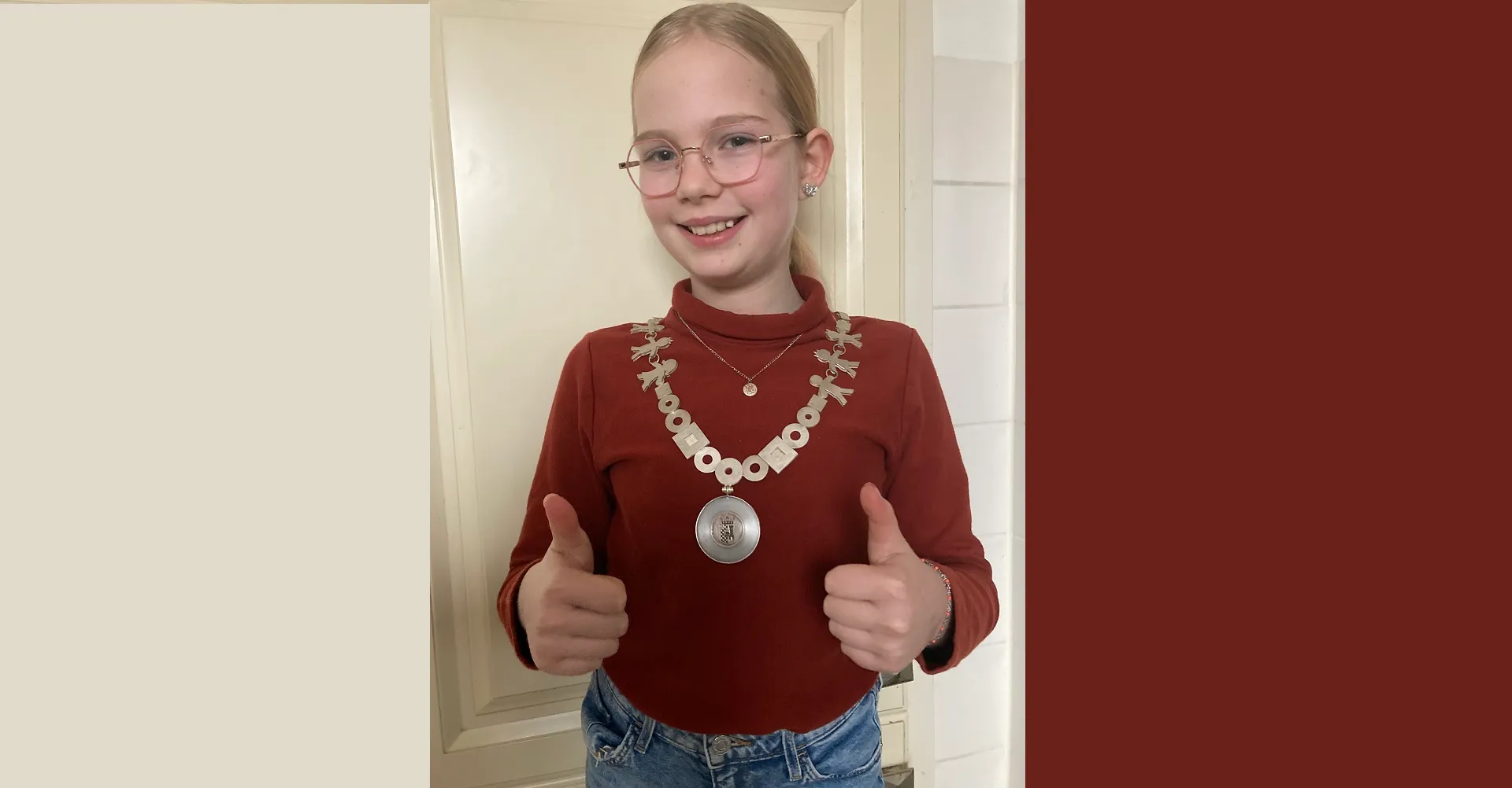 014 foto kinderburgemeester kate is initiatiefnemer van het jeugdlintje