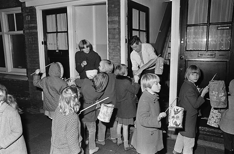 800px sint maarten optocht wikimedia commons