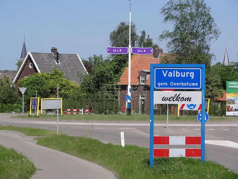 800px valburg overbetuwe welkomstbord