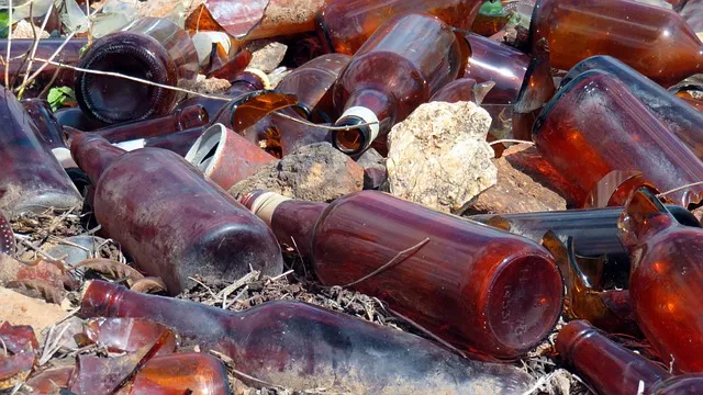 bottles 2906962 640
