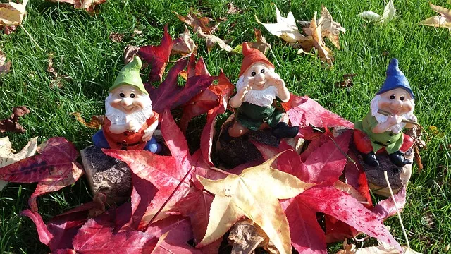 garden gnomes 531179 640