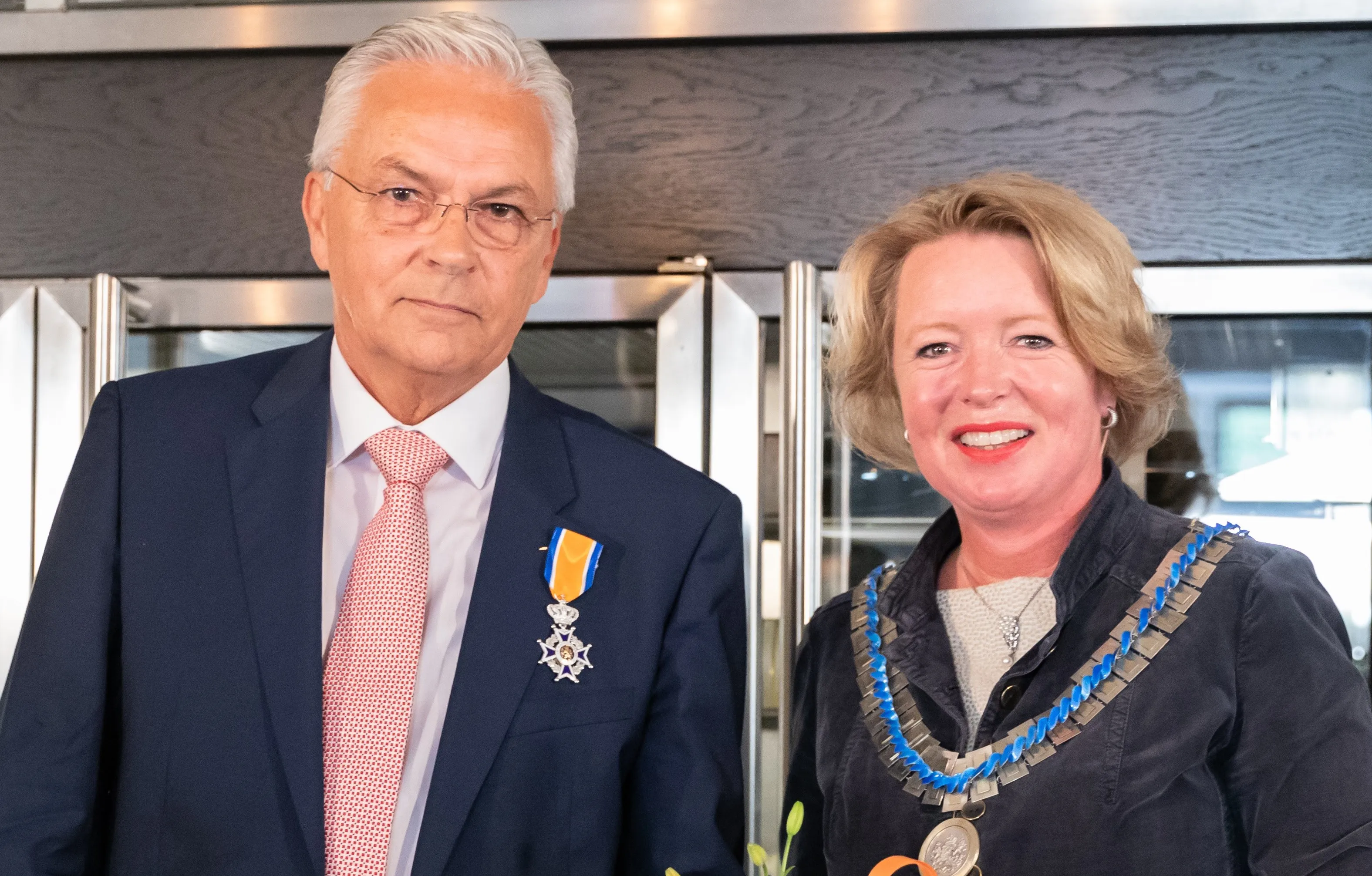 koninklijke onderscheiding leonard kampschoer 0706221