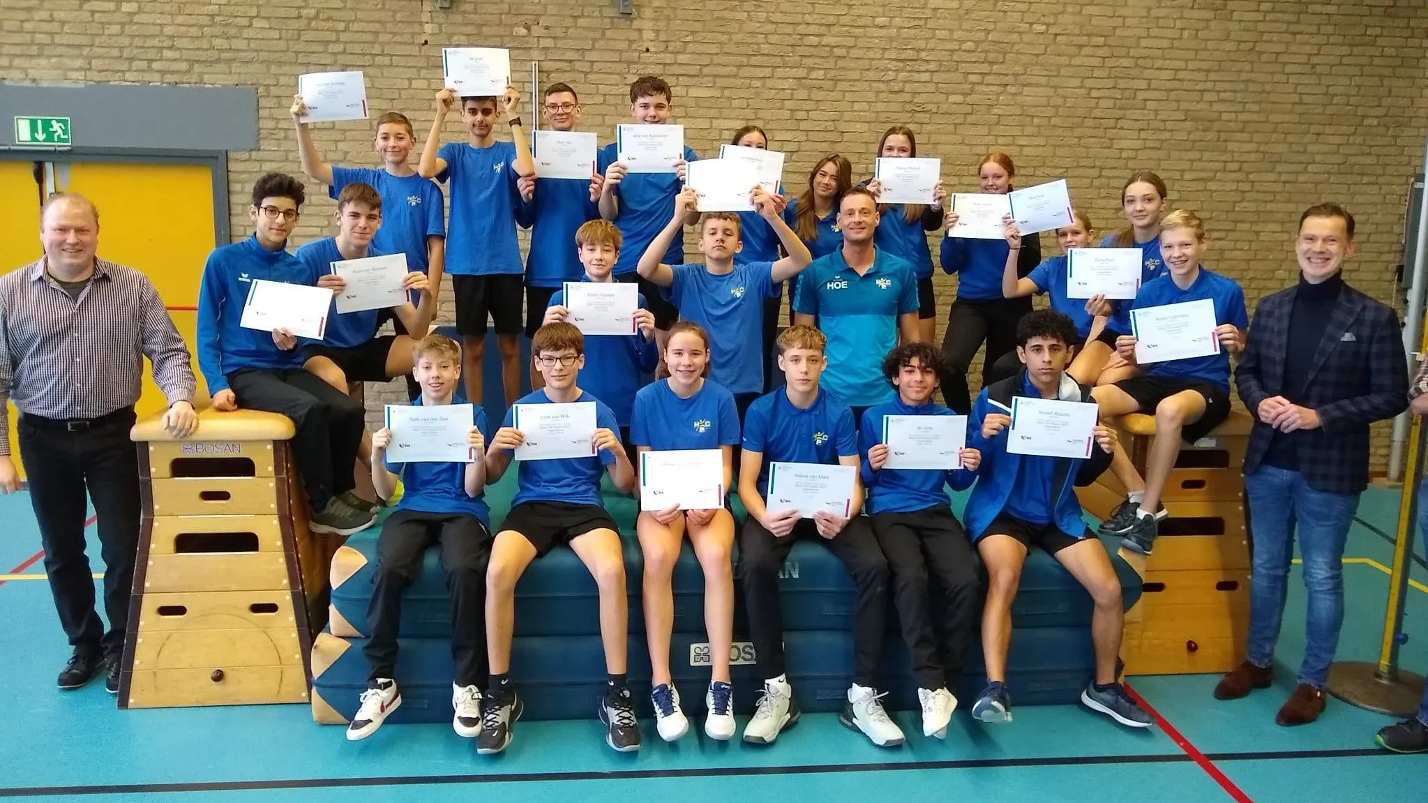 leerlingen met diploma wethouder ehbo
