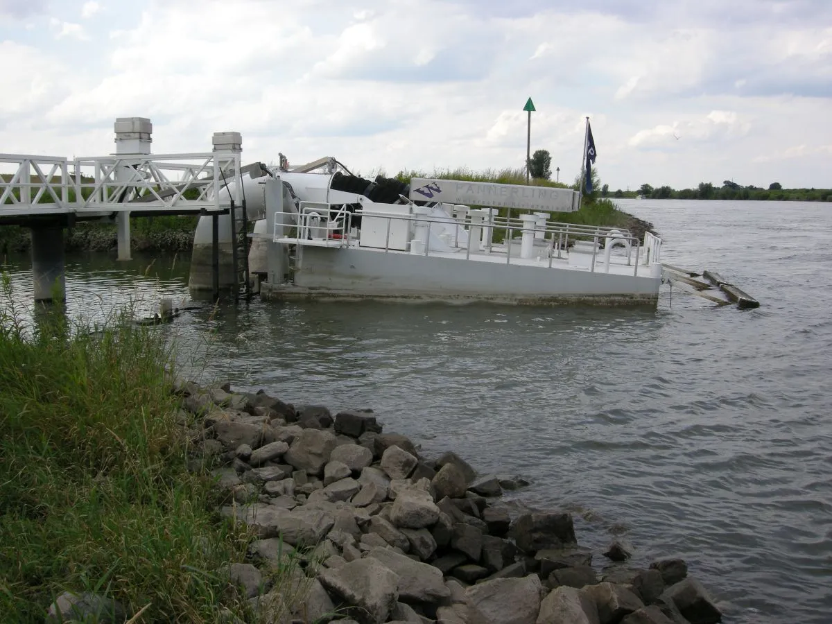 linge inlaat doornenburg philip bosma wikimedia