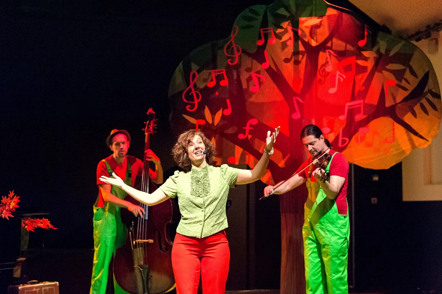 met friedmar en cord handen uitelkaar kleiner