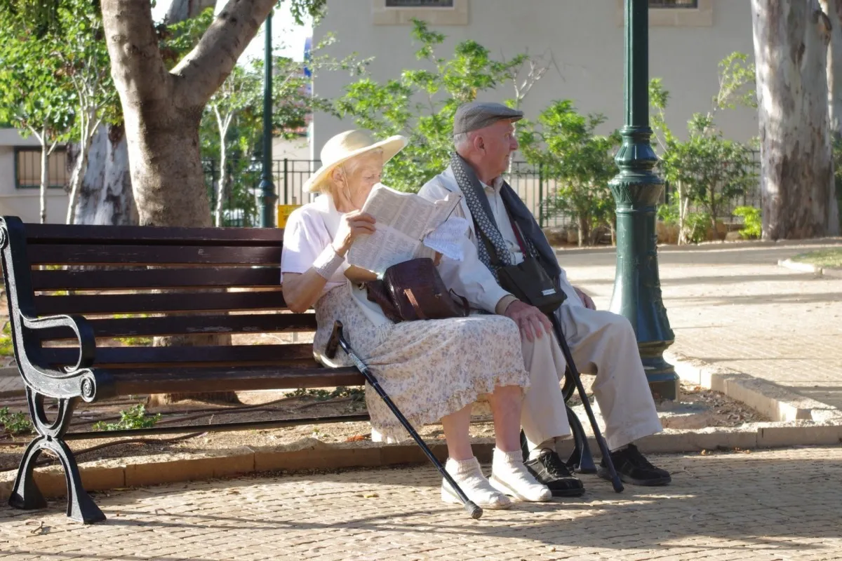 old age park retirement enjoy couple love autumn years pension 1022984jpgd