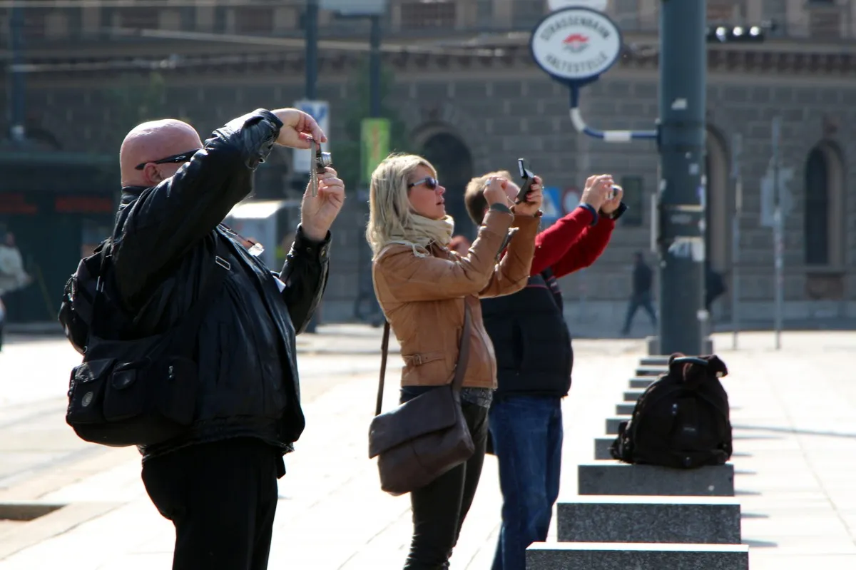 photography tourists number vienna 890576jpgd