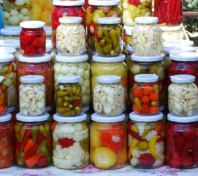 pickled vegetables 2110970 640