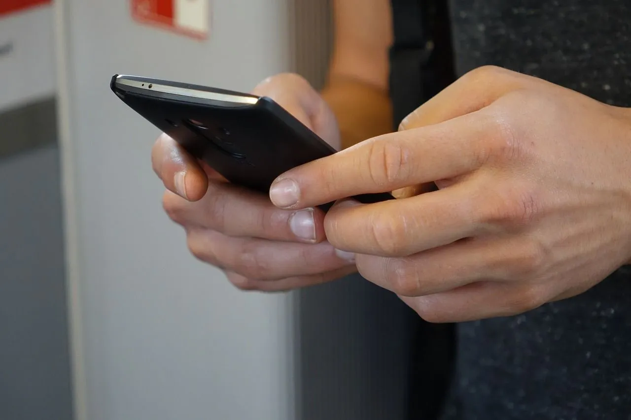 smartphone semevent via pixabay