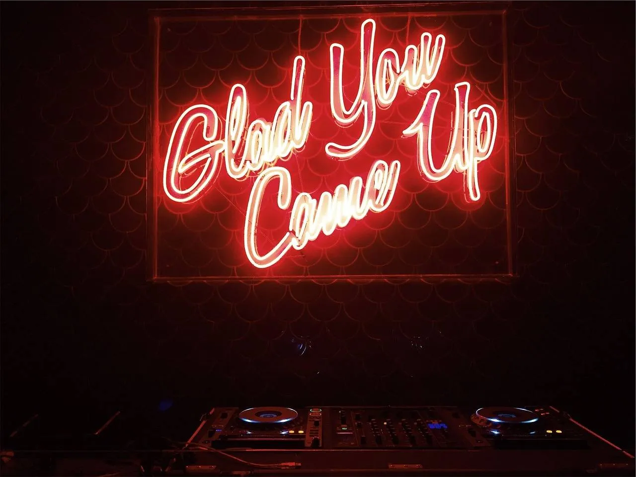neon pixabay