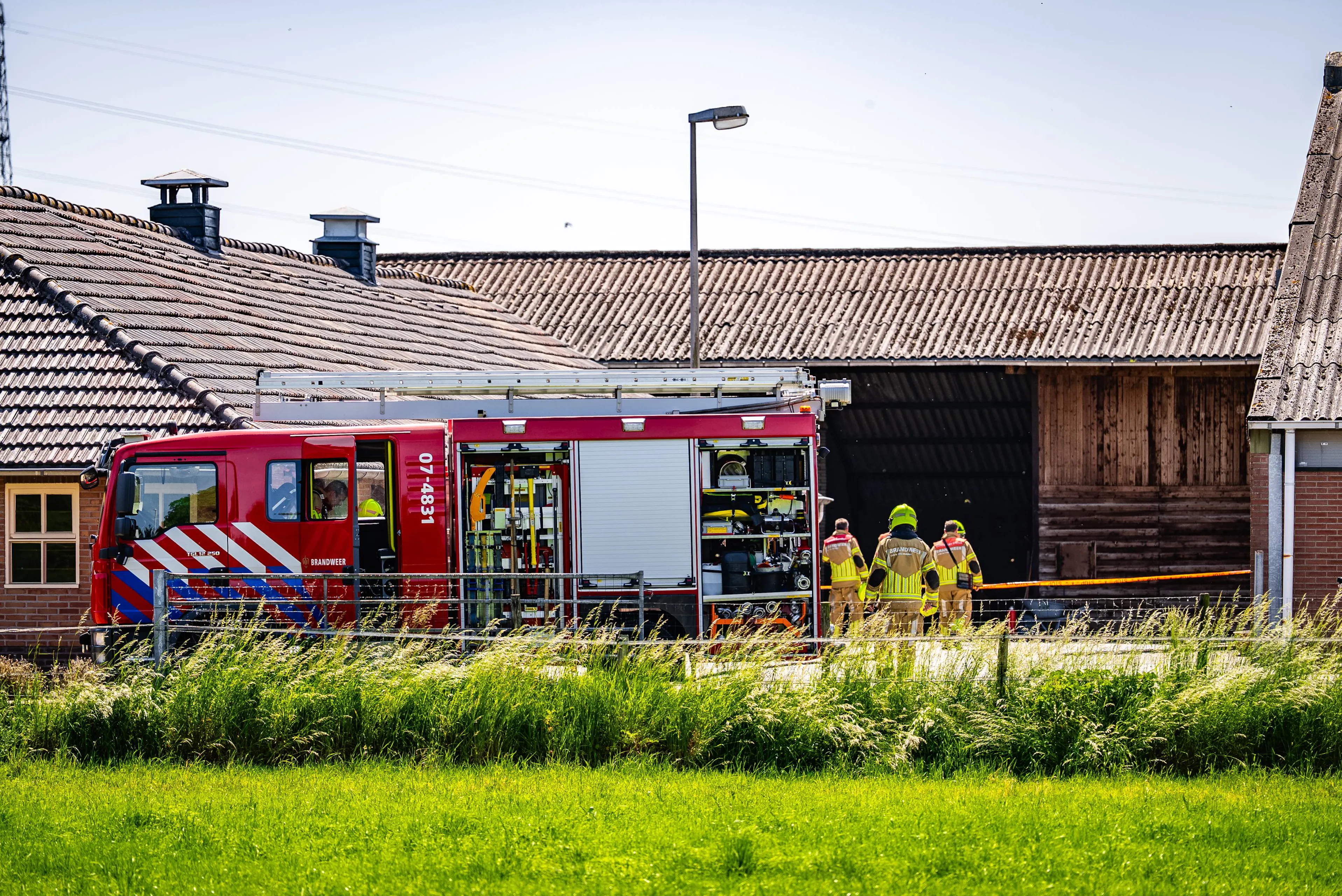 28-05 brand schuur Oosterhout