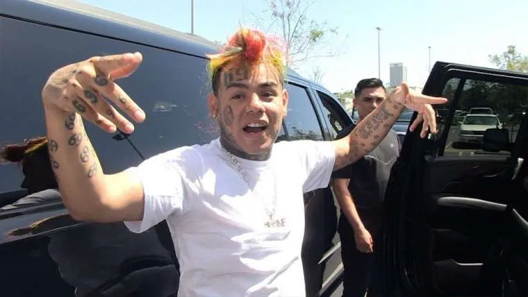 8221 6ix9ine 8230 wat vind jij van alle commotie rondom kanye west en zijn opmerkingen 8221 ndbchn9sqxu