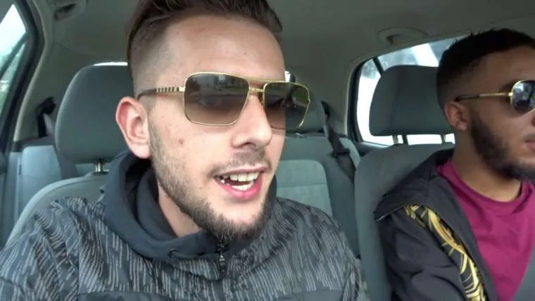 rapper johnny sellah dropt zijn eerste vlog