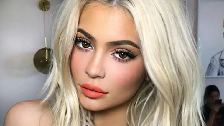 tyga onthult hoe hij ervoor heeft gezorgd dat kylie jenner miljardair is geworden nvh i bdimi